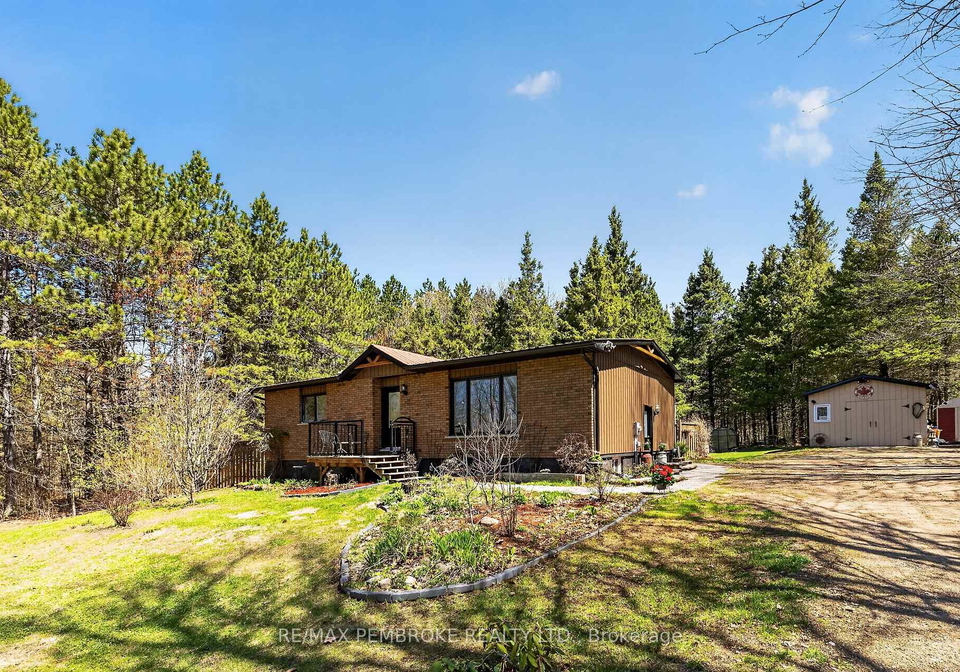 1346-station-hill-road-laurentian-valley-ontario-x13139290