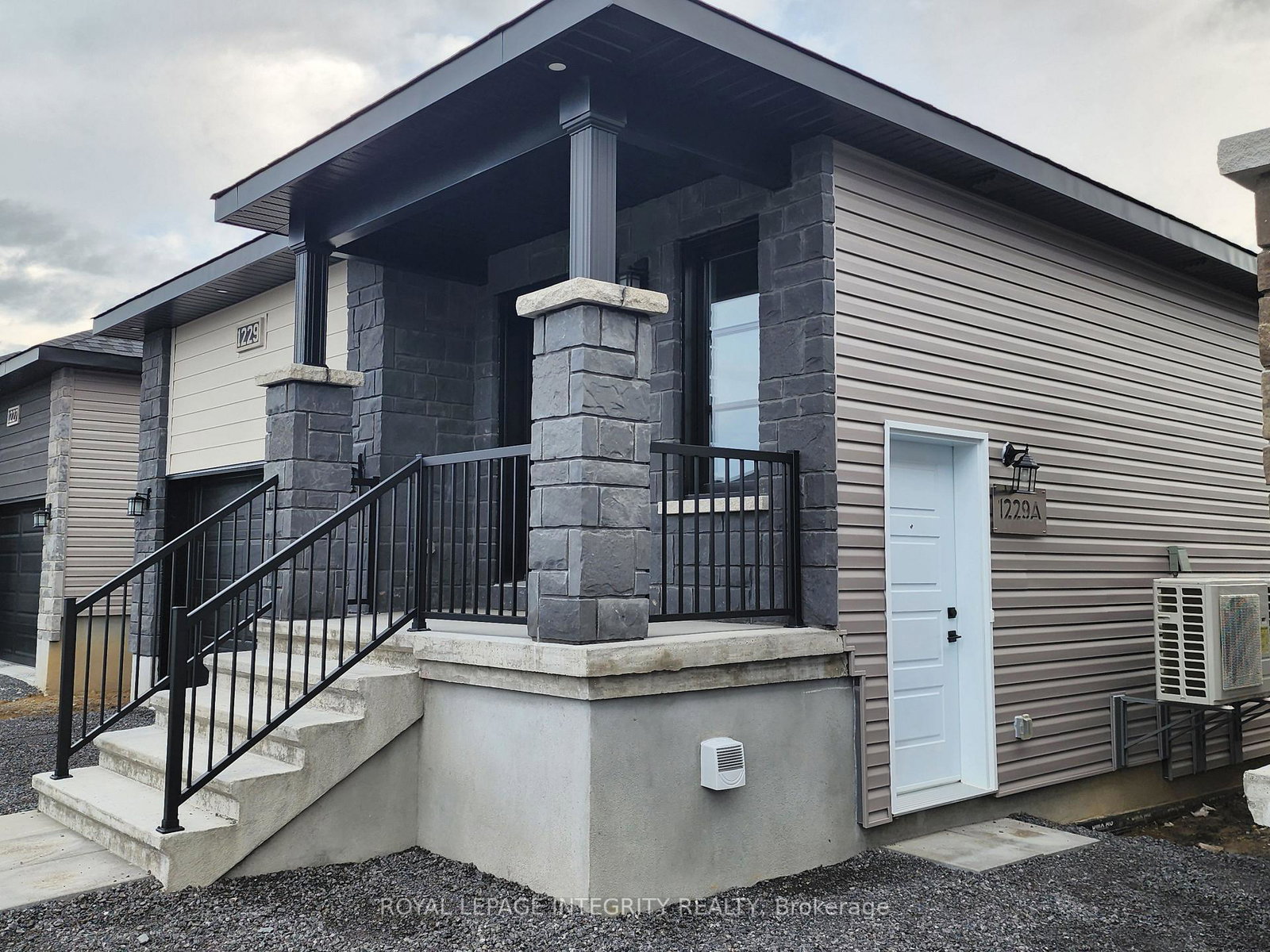 1229-montblac-crescent-russell-ontario-x13139416