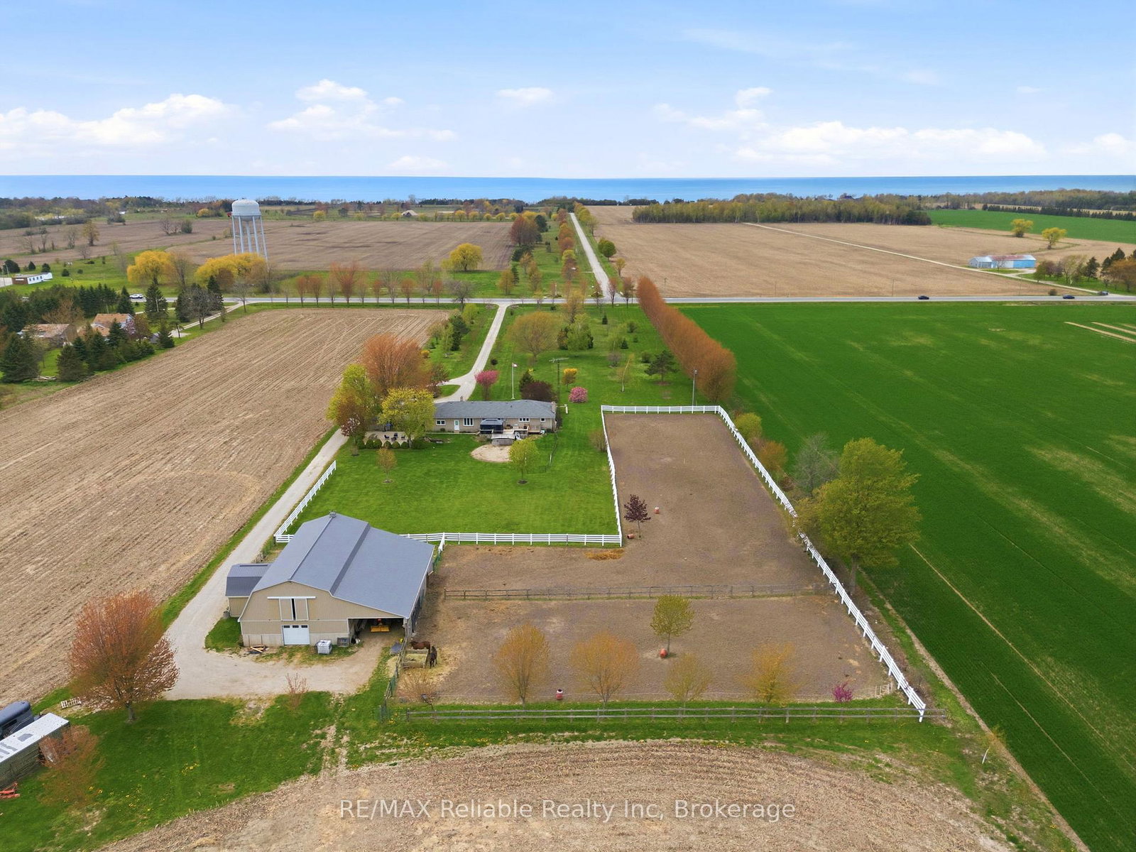 79474-bluewater-highway-central-huron-ontario-x13139422