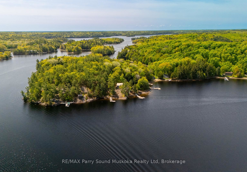 7-isabella-island-the-archipelago-ontario-x13139466