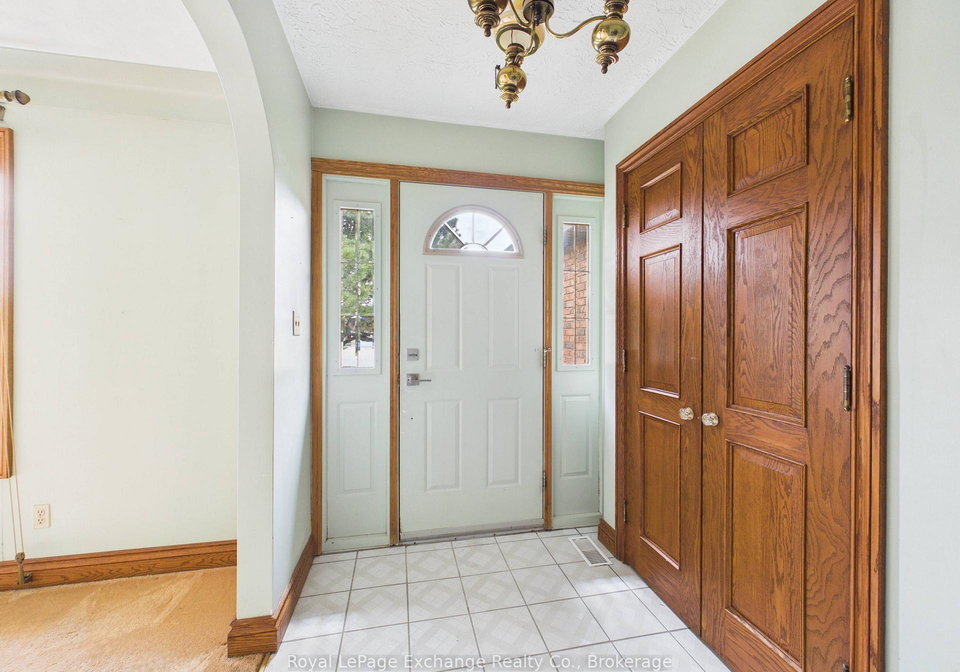 96-penetangore-row-kincardine-ontario-x13139640