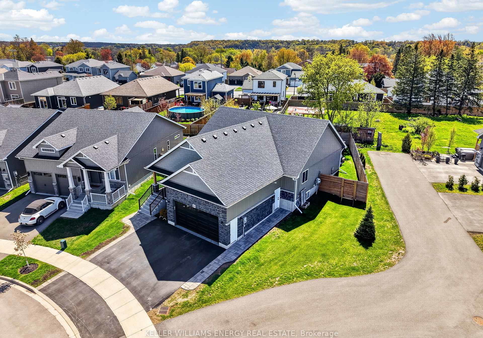 67-farrington-crescent-prince-edward-county-ontario-x13139776