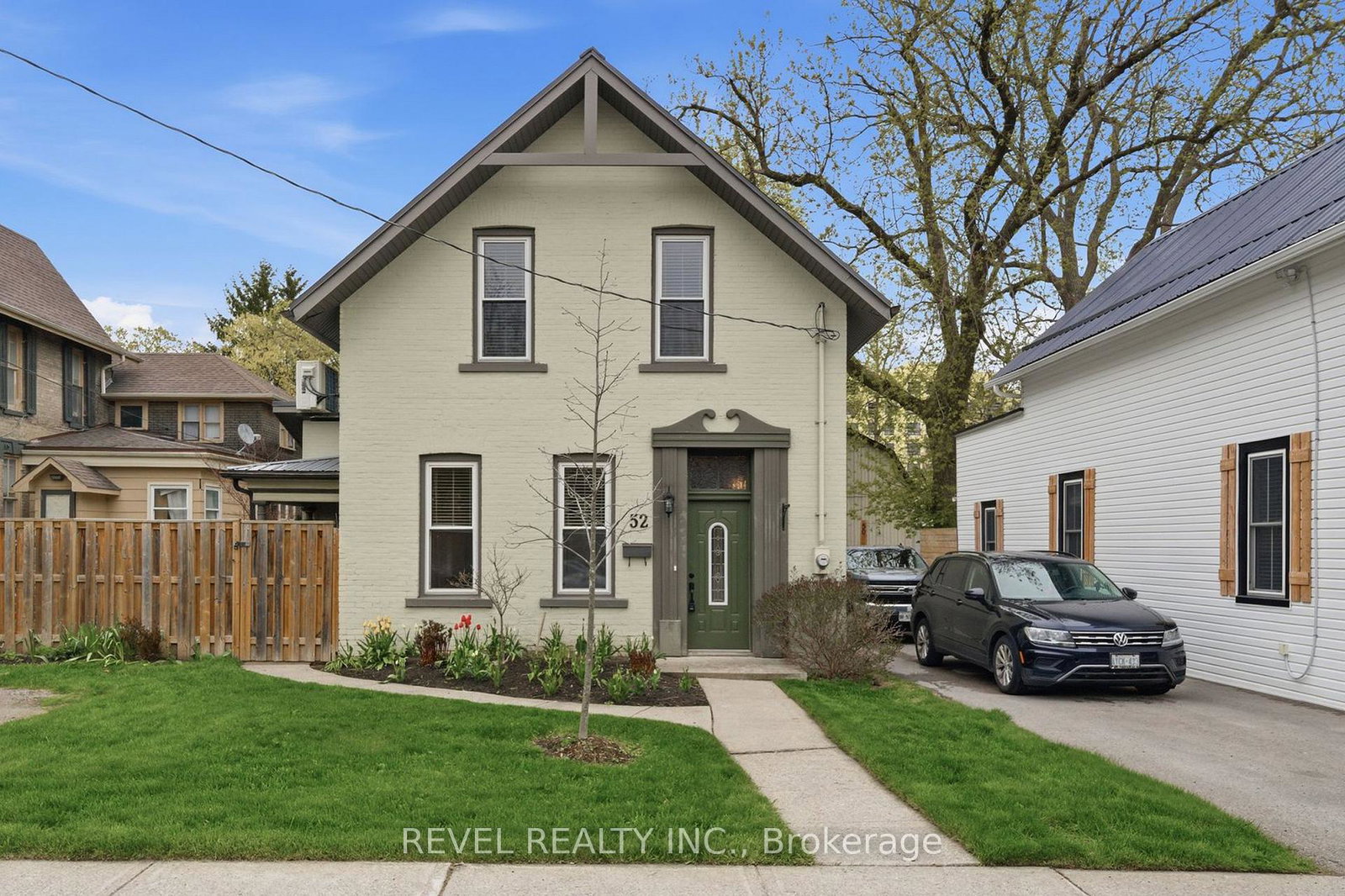 52-cambridge-street-n-kawartha-lakes-ontario-x13139794