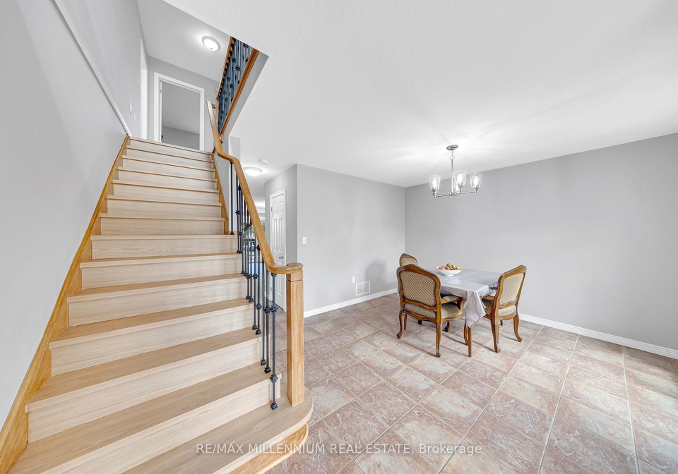 8-bates-avenue-hamilton-ontario-x13140138