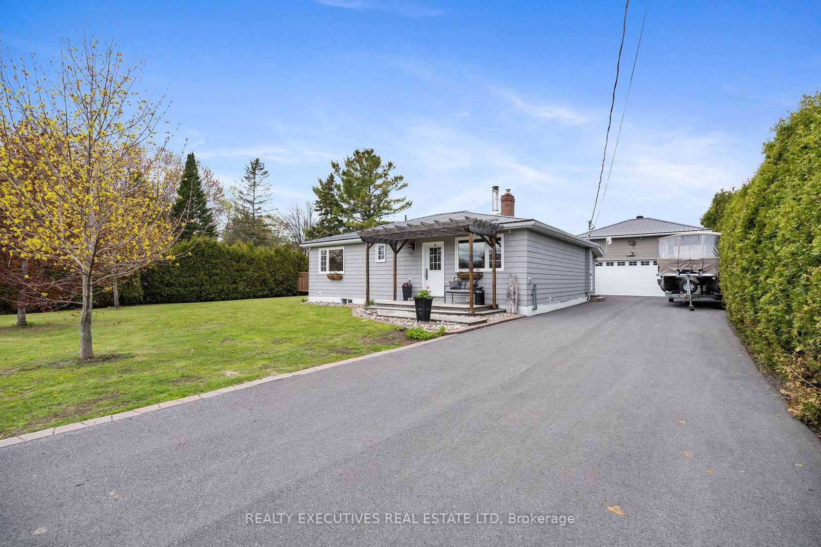 13035-riverside-drive-south-dundas-ontario-x13140512