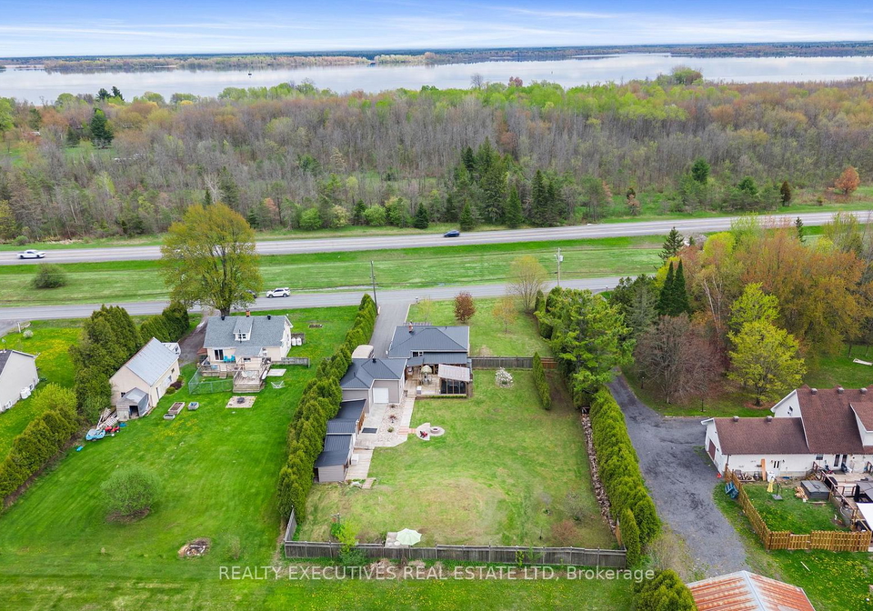 13035-riverside-drive-south-dundas-ontario-x13140512