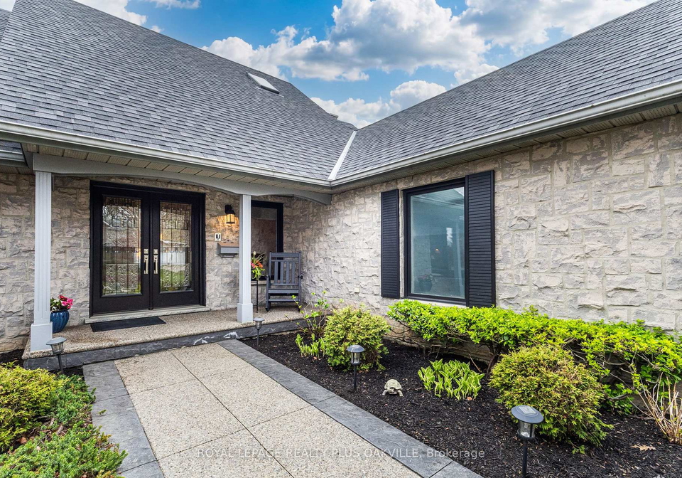 67-honeysuckle-crescent-hamilton-ontario-x13140980