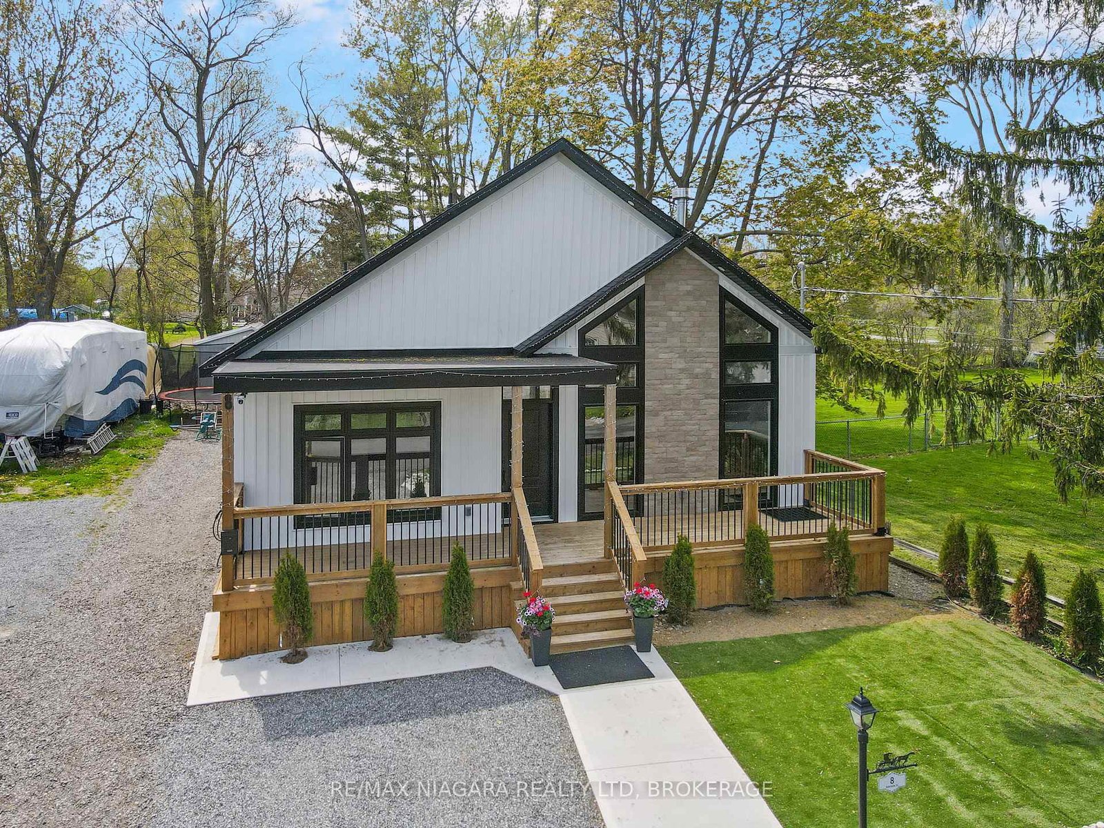 8-adelaide-street-fort-erie-ontario-x13141006