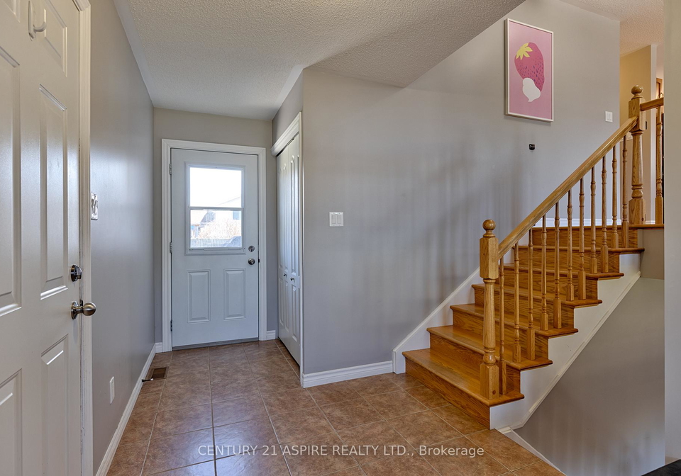 42-oak-avenue-petawawa-ontario-x13141040
