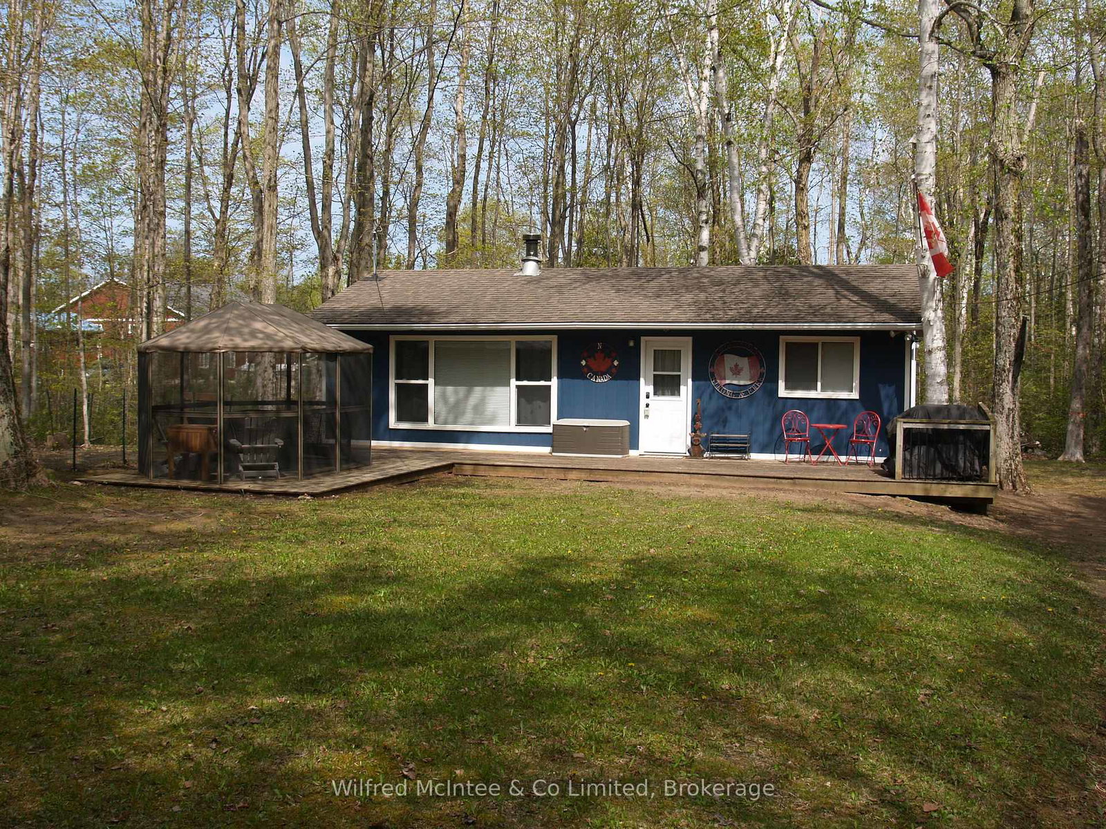 199-thompson-avenue-native-leased-lands-ontario-x13141096