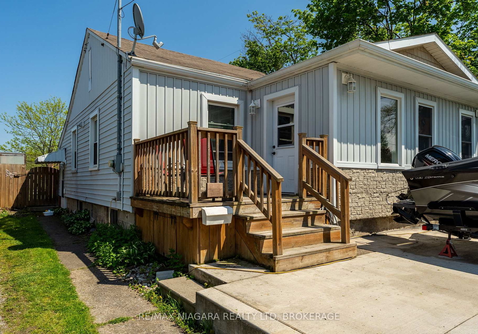 18-12-willow-street-st-catharines-ontario-x13141224