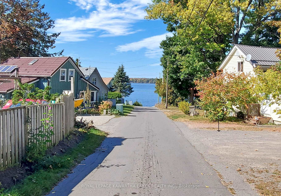 12-birchcliff-avenue-kawartha-lakes-ontario-x13141982