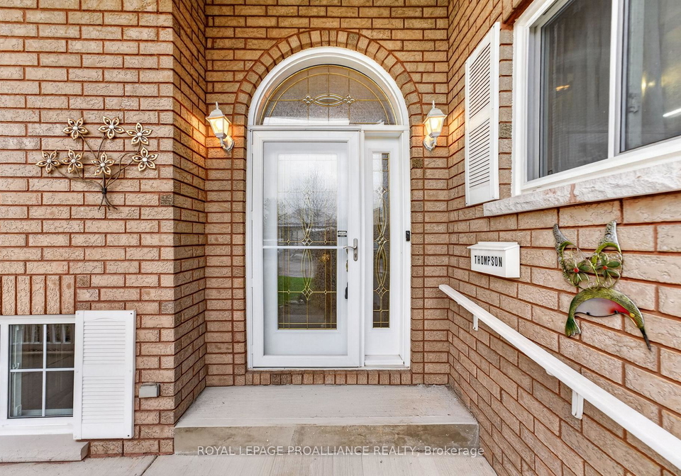 18-south-murray-street-quinte-west-ontario-x13142178
