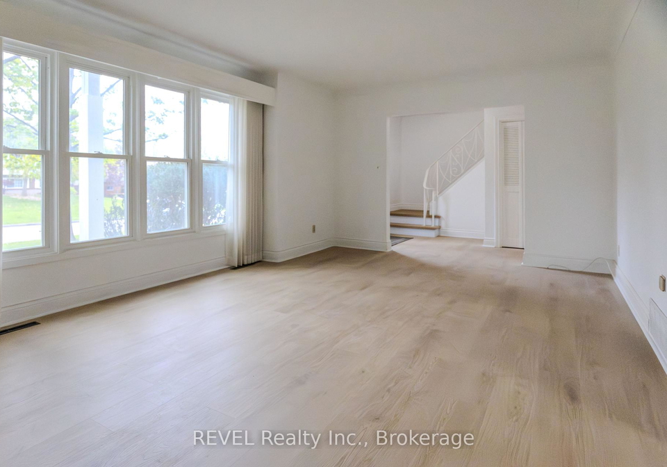 19-woodington-crescent-st-catharines-ontario-x13142270