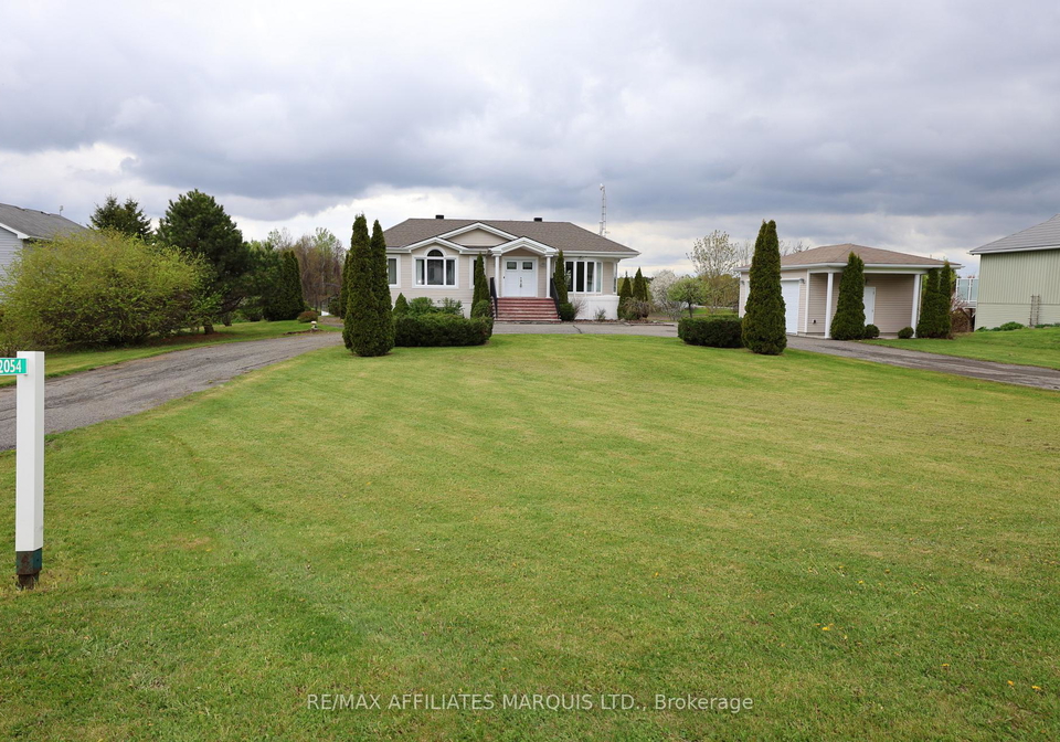 2054-valley-street-north-stormont-ontario-x13142340