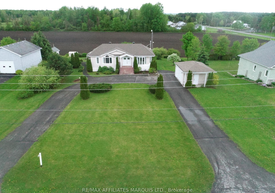 2054-valley-street-north-stormont-ontario-x13142340