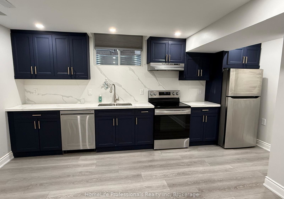 9323-white-oak-avenue-niagara-falls-ontario-x13142446