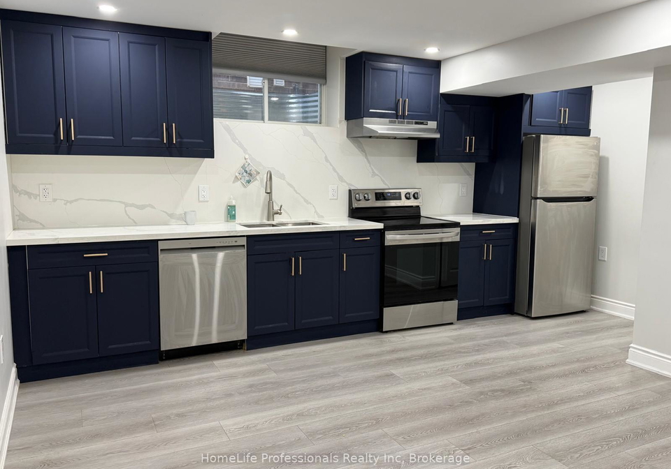 9323-white-oak-avenue-niagara-falls-ontario-x13142446