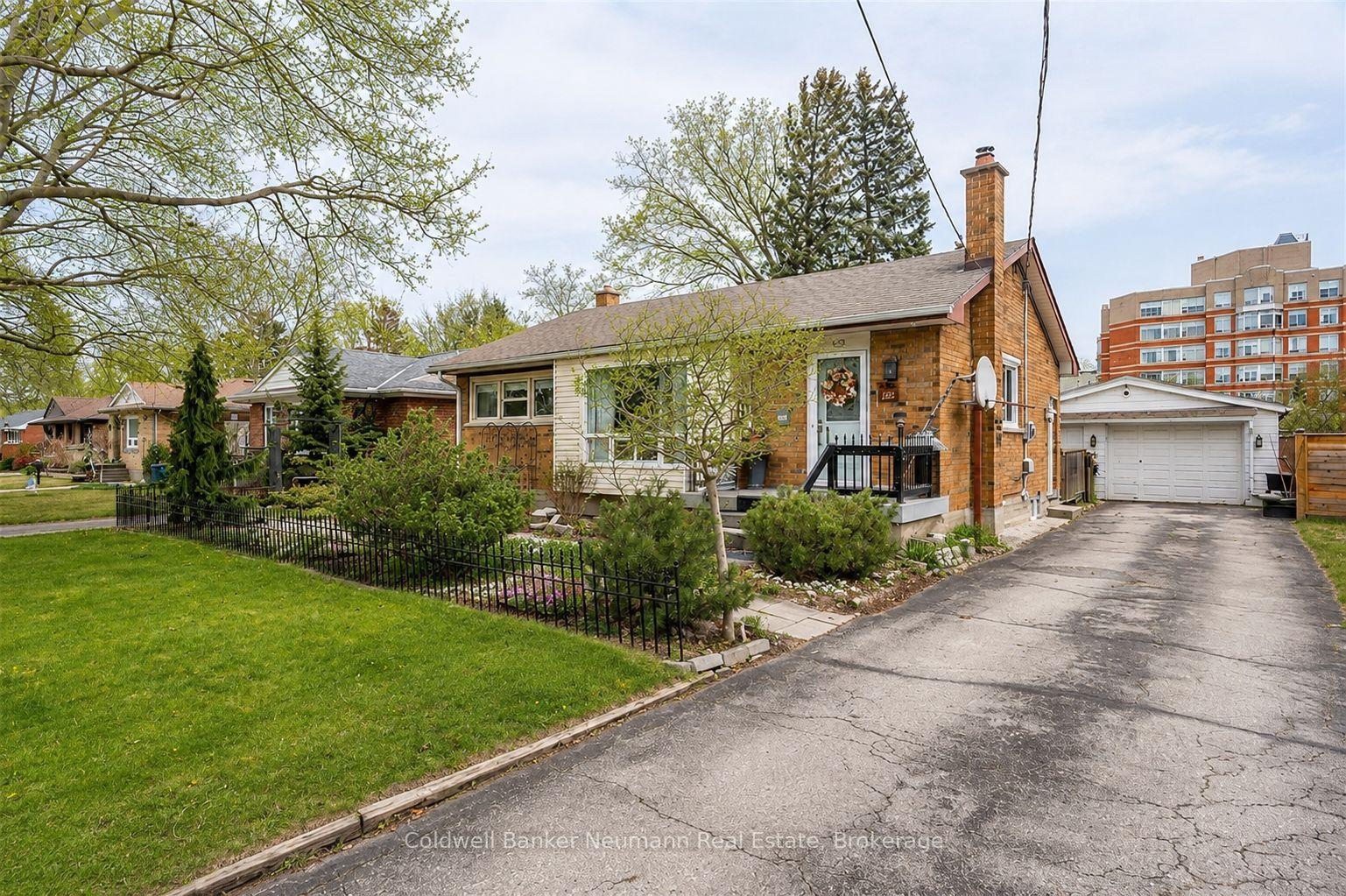 22-skov-crescent-guelph-ontario-x13142550