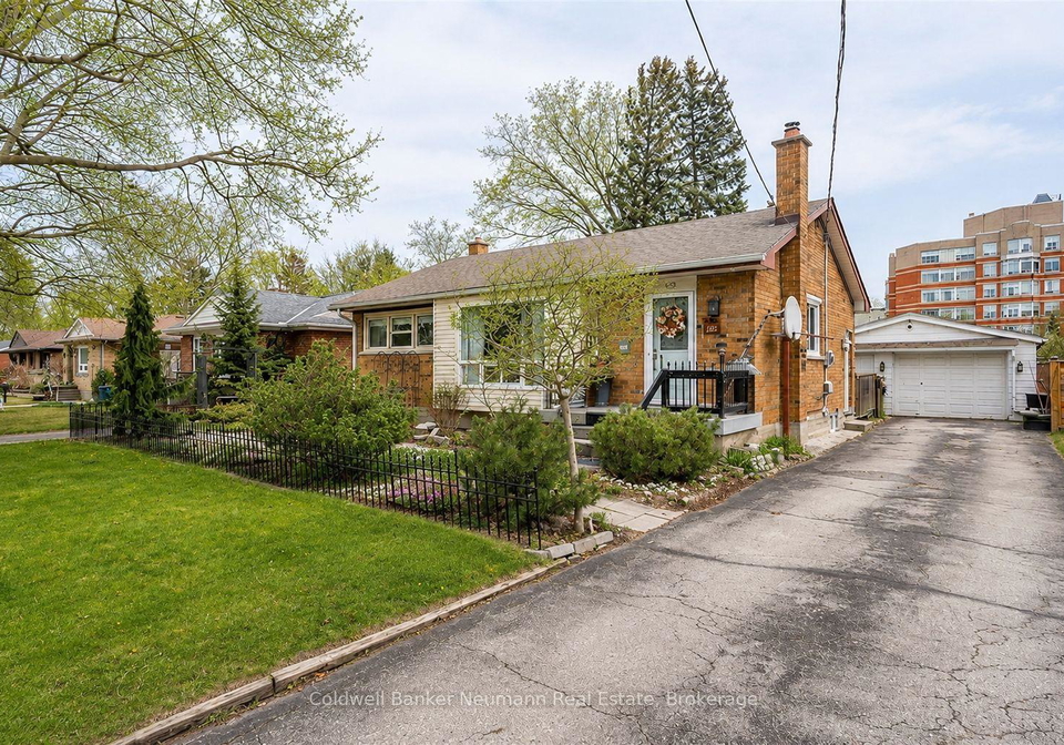 22-skov-crescent-guelph-ontario-x13142550