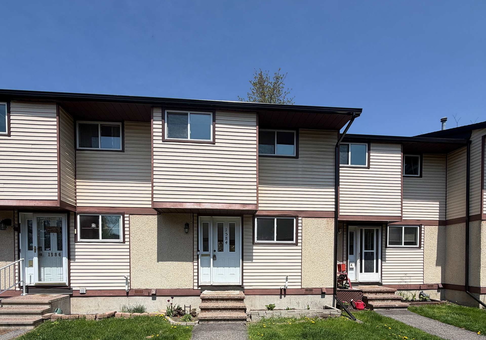 1584-feather-lane-ottawa-ontario-x13142560