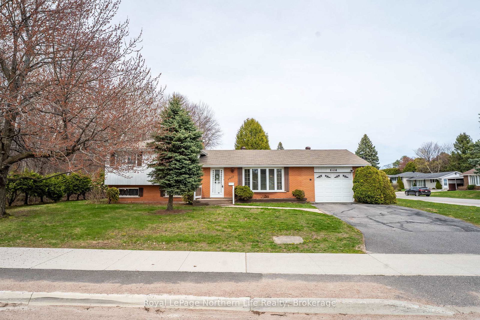1608-parkwood-drive-north-bay-ontario-x13142672