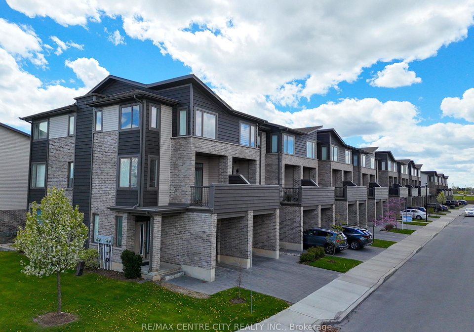 2070-meadowgate-boulevard-london-south-ontario-x13142686
