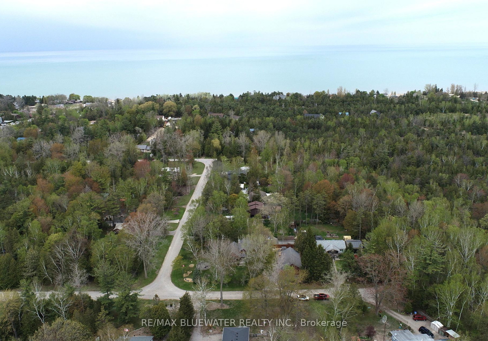 6436-robert-avenue-lambton-shores-ontario-x13142882