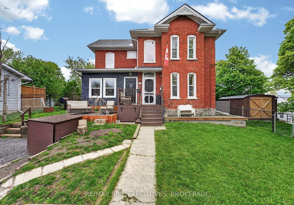 18-stone-street-belleville-ontario-x13142952