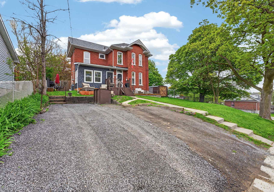 18-stone-street-belleville-ontario-x13142952
