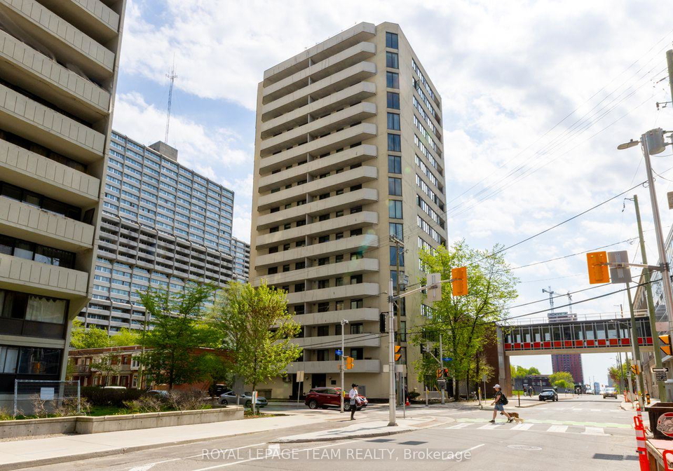 200-bay-street-ottawa-ontario-x13143114