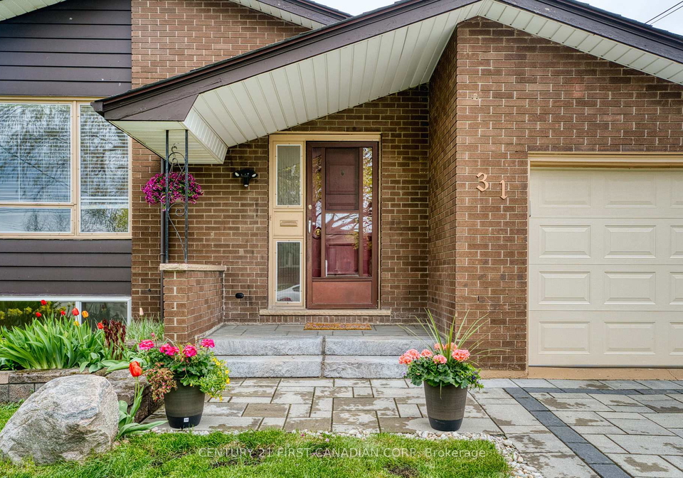31-brenlyn-court-hamilton-ontario-x13143156