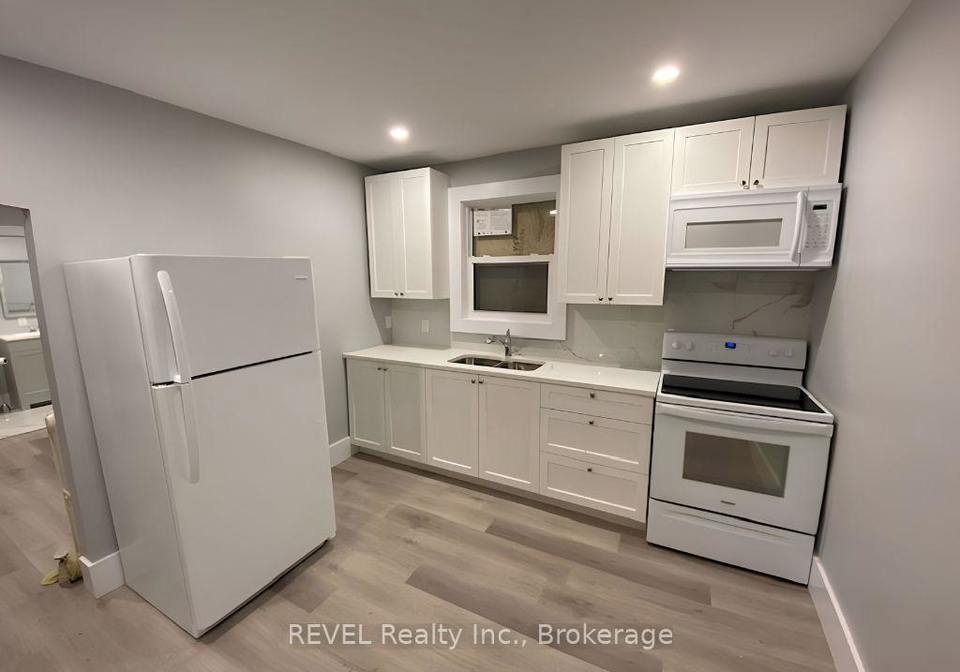 21-plymouth-road-welland-ontario-x13143232