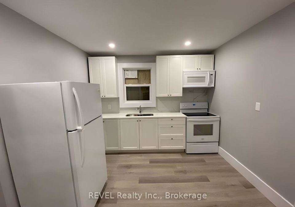 21-plymouth-road-welland-ontario-x13143232
