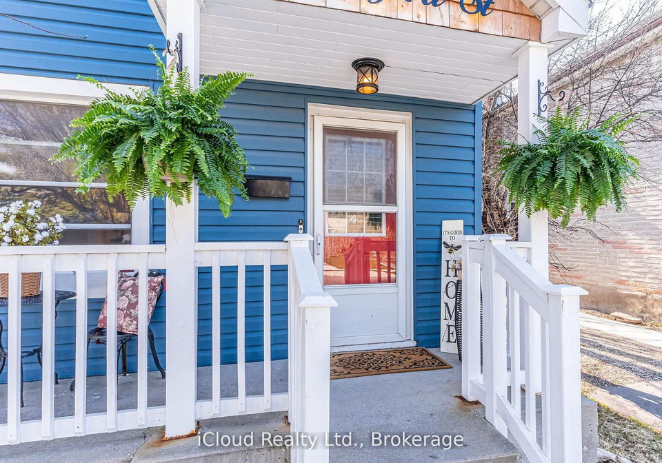 17-oxford-street-cambridge-ontario-x13143338