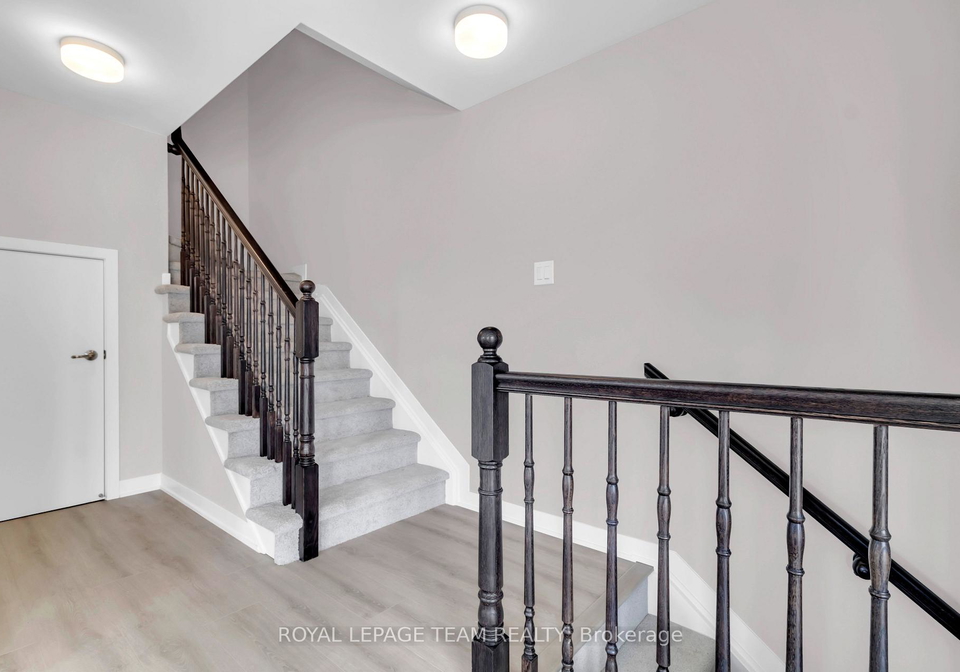 810-parnian-private-ottawa-ontario-x13143368