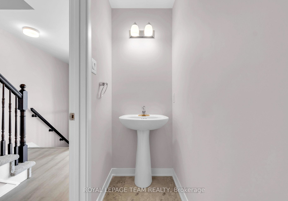 810-parnian-private-ottawa-ontario-x13143368