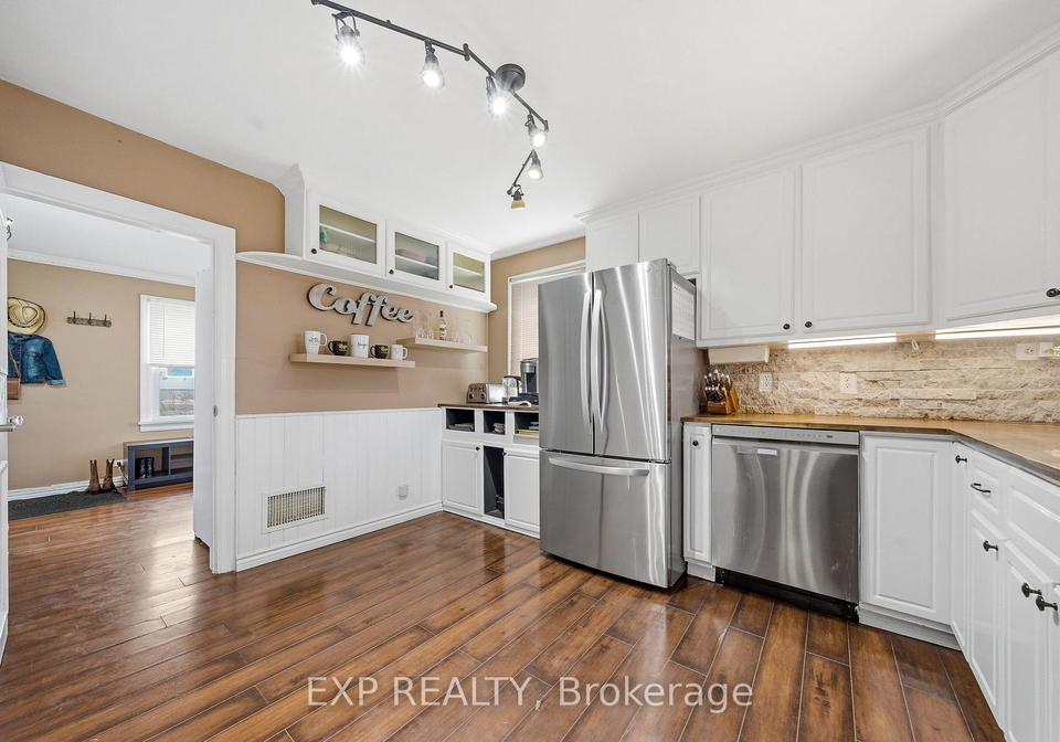 10-valleyview-crescent-belleville-ontario-x13143402