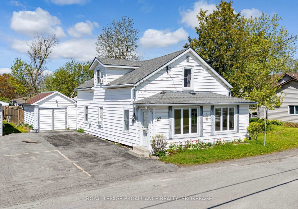 27-centre-street-loyalist-ontario-x13143552