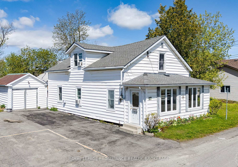 27-centre-street-loyalist-ontario-x13143552