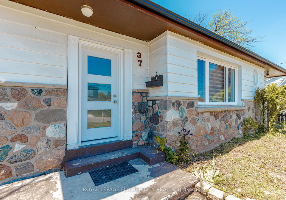37-warwick-road-hamilton-ontario-x13144006