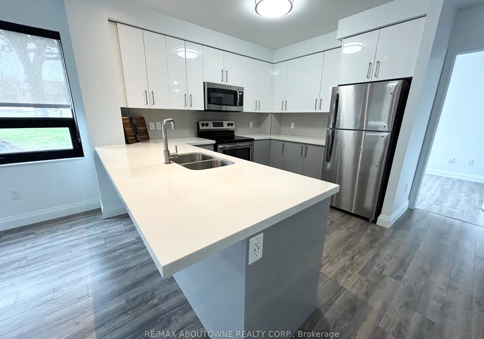 460b-belmont-avenue-w-kitchener-ontario-x13144018