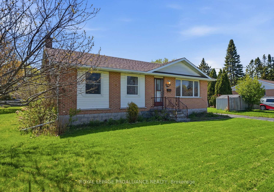 79-cascade-boulevard-belleville-ontario-x13144144