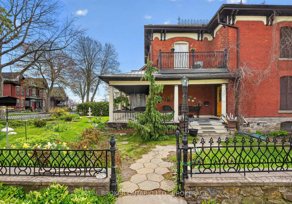 130-main-street-gananoque-ontario-x13144148