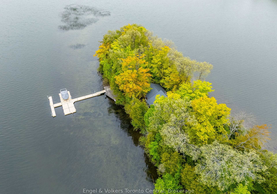 14-victoria-island-south-bruce-peninsula-ontario-x13144318