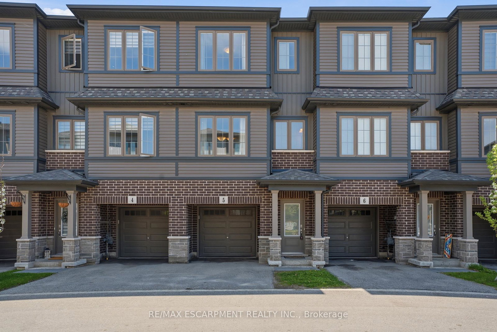 124-compass-trail-cambridge-ontario-x13144324