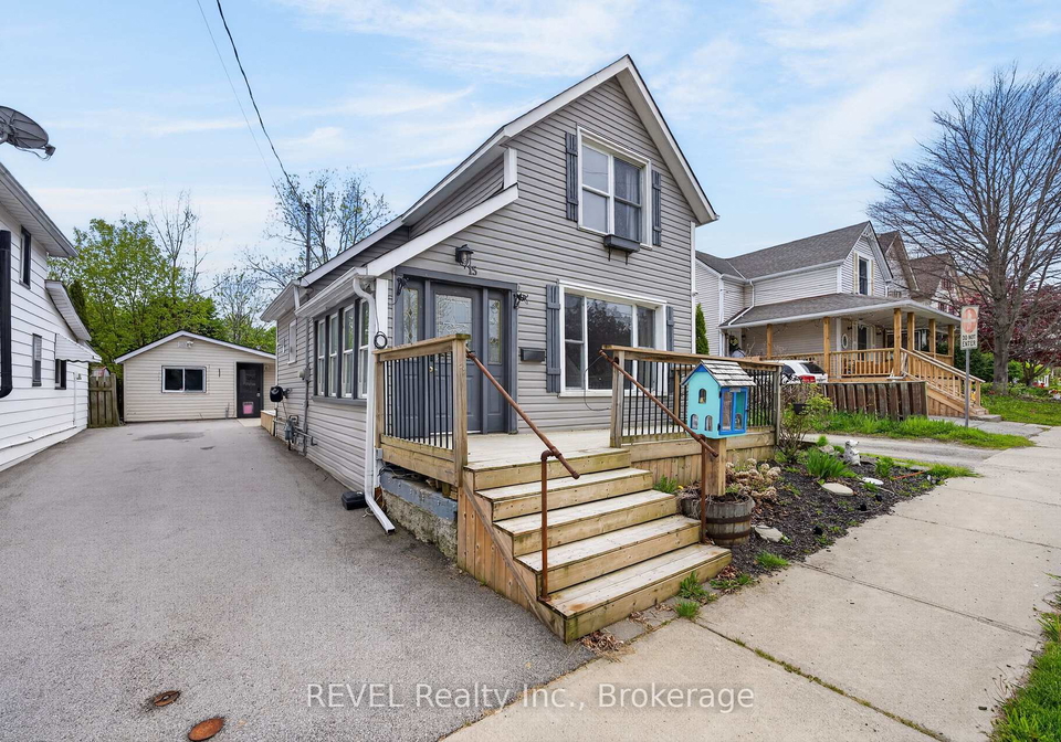 15-phipps-street-fort-erie-ontario-x13144332