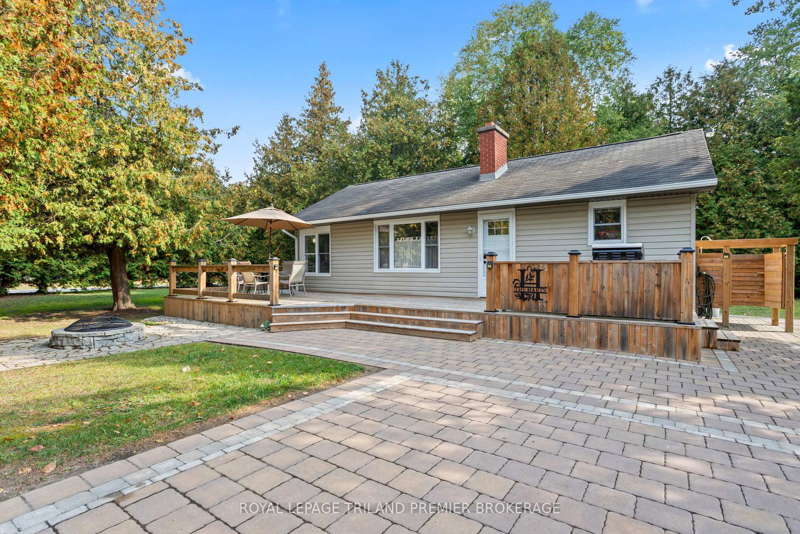9632-beachway-drive-lambton-shores-ontario-x13144678