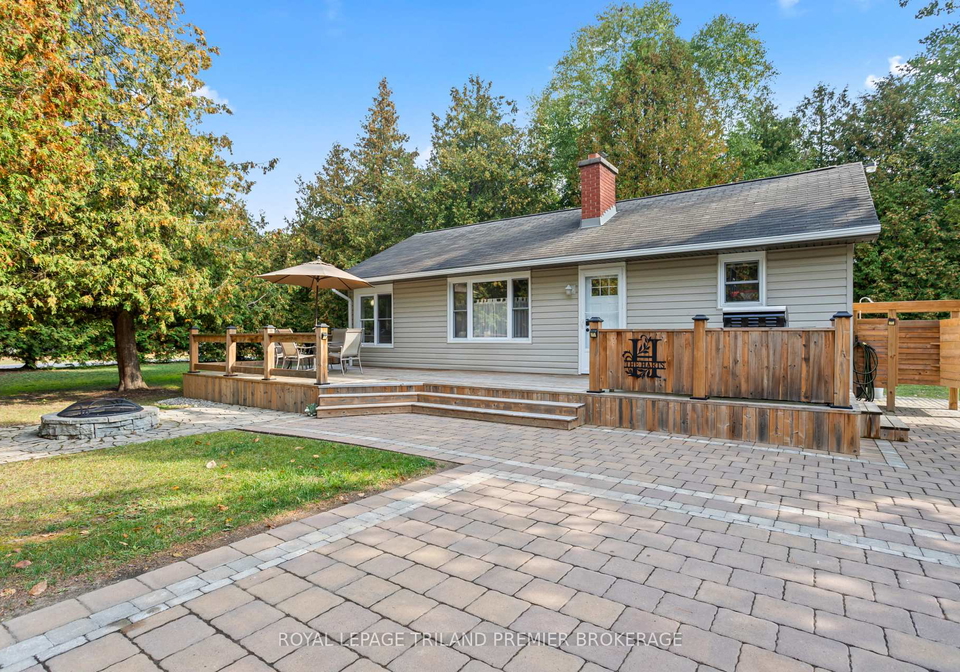 9632-beachway-drive-lambton-shores-ontario-x13144678