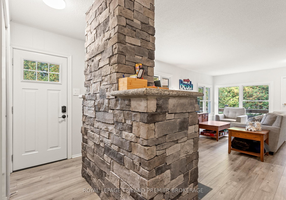 9632-beachway-drive-lambton-shores-ontario-x13144678